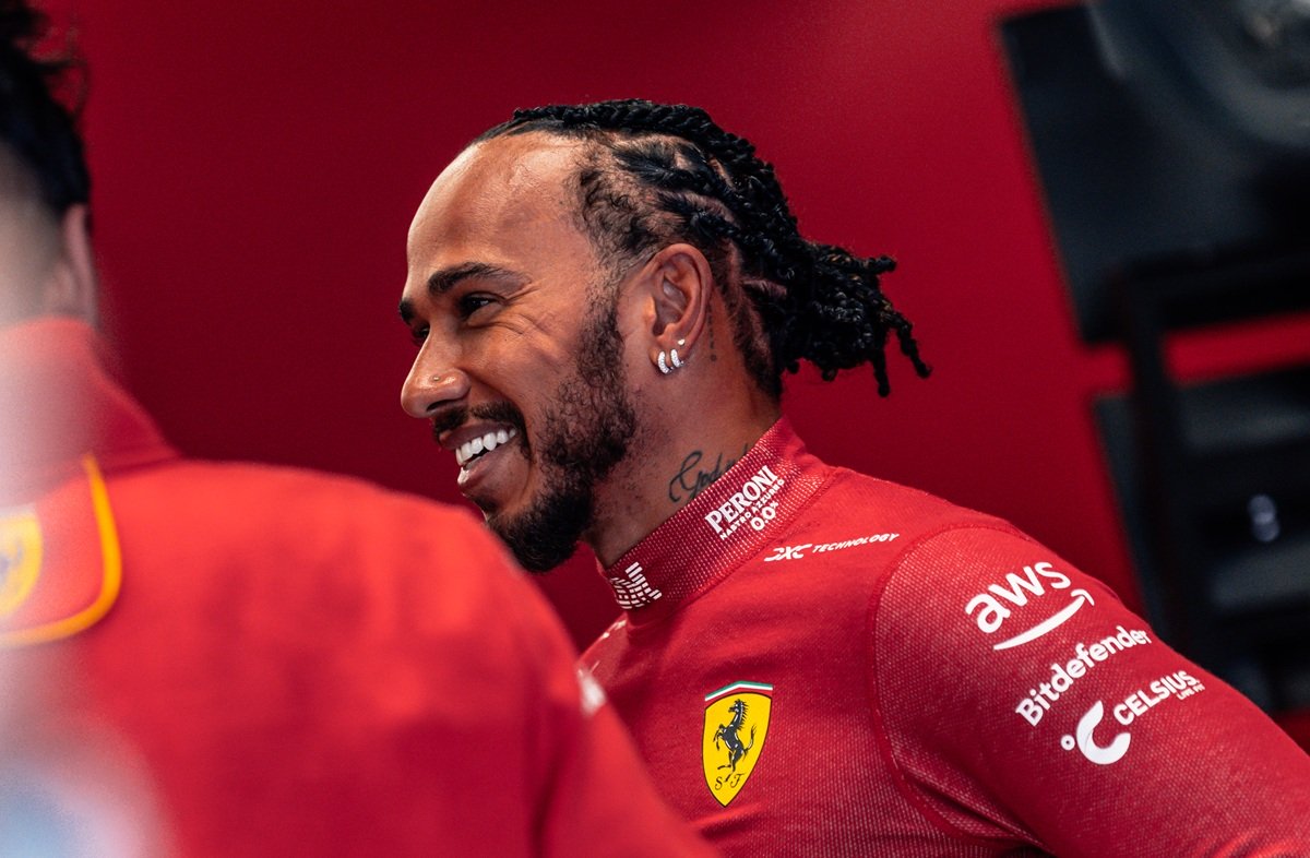 Lewis Hamilton Dilarang Gelar Tes Tertutup Lagi dengan Scuderia Ferrari, Ini Penyebabnya!