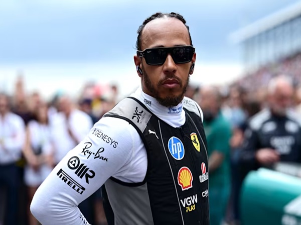 Lewis Hamilton Nilai Ferrari Tidak Mampu Manfaatkan Kecepatan