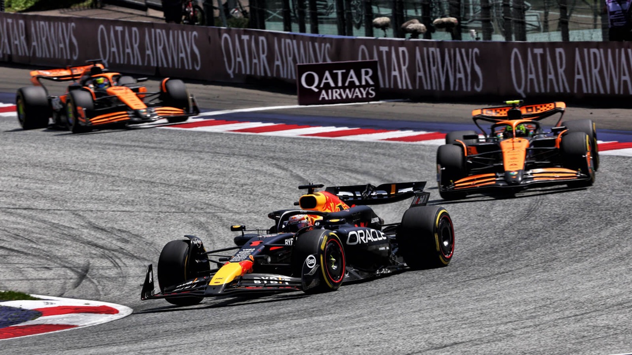 Max Verstappen Ungkap Keunggulan McLaren yang Bikin Red Bull Tak Berkutik